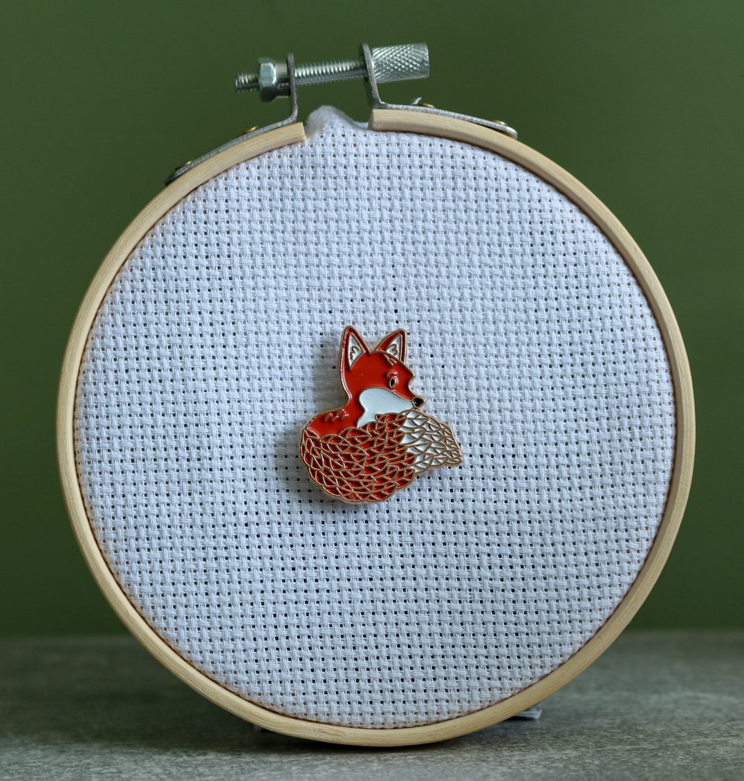 Fox Needle Minder