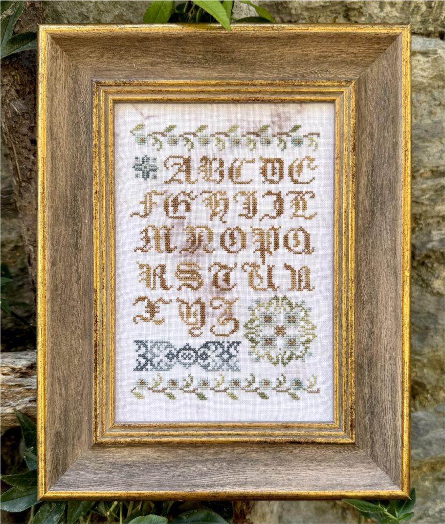 Antonia Rosel Sampler Petite